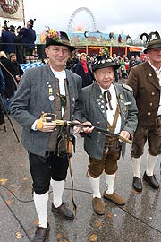 Oktoberfest 2017 Böllerschießen vor der Bavaria - Oktoberfest-Landesschießen am 3.10.2017 (©Foto:Martin Schmitz)